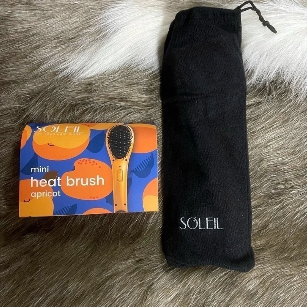 NEW Soleil Apricot Mini Heat Brush - NWT